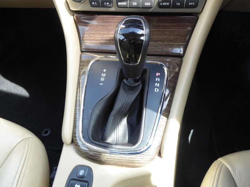 JAGUAR X-TYPE