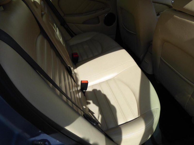 JAGUAR X-TYPE