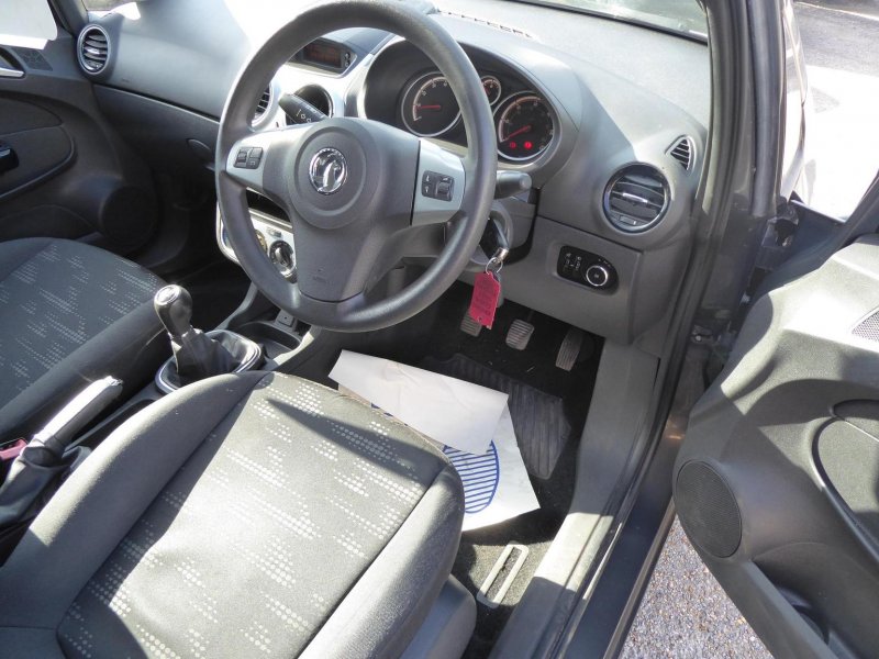 VAUXHALL CORSA