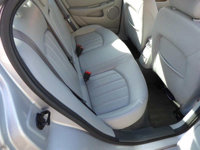 JAGUAR X-TYPE
