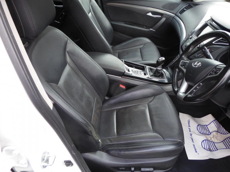 HYUNDAI I40