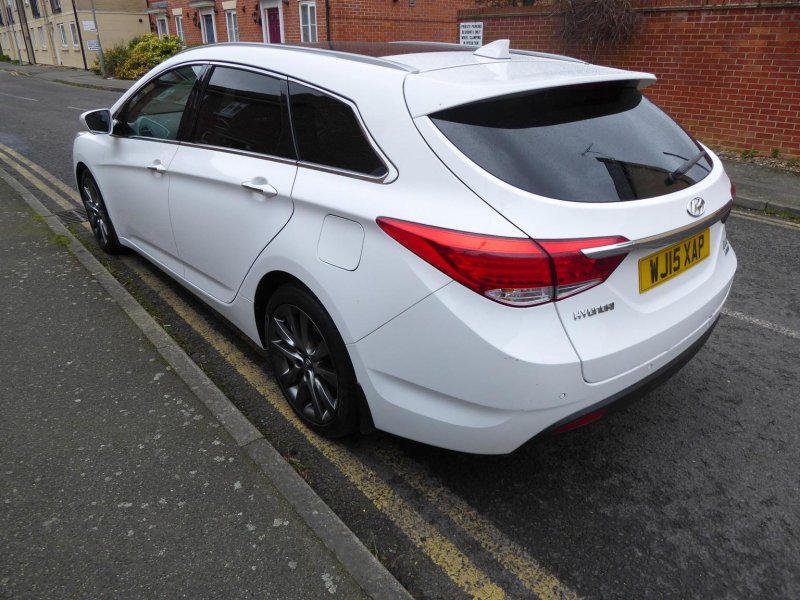 HYUNDAI I40