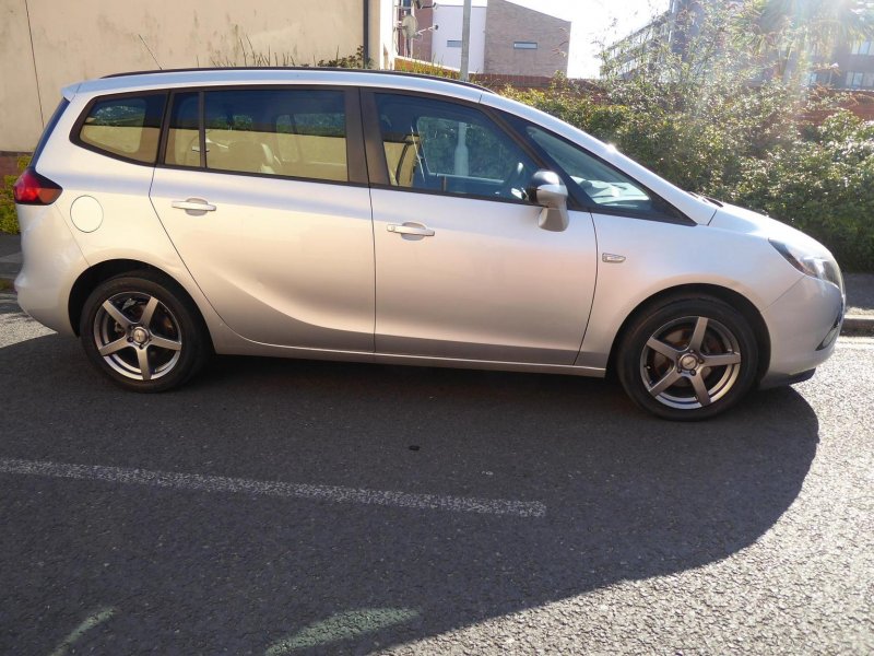 VAUXHALL ZAFIRA TOURER