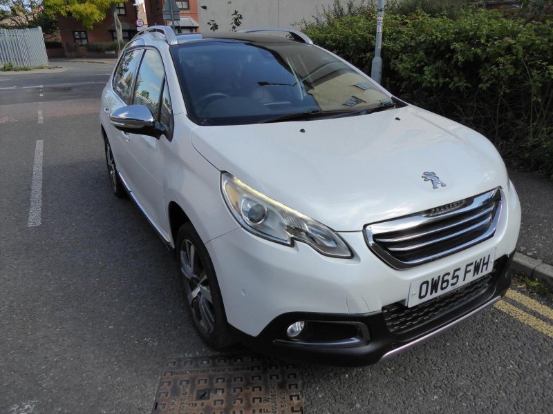 PEUGEOT 2008