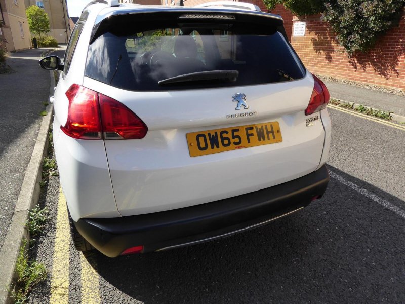PEUGEOT 2008