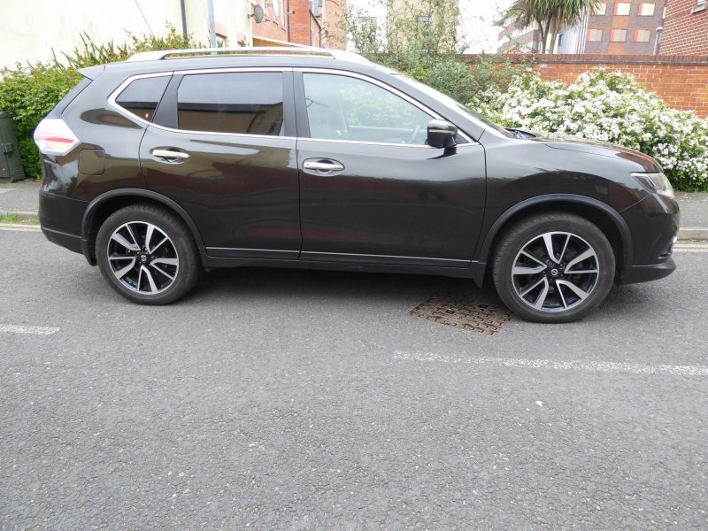 NISSAN X-TRAIL