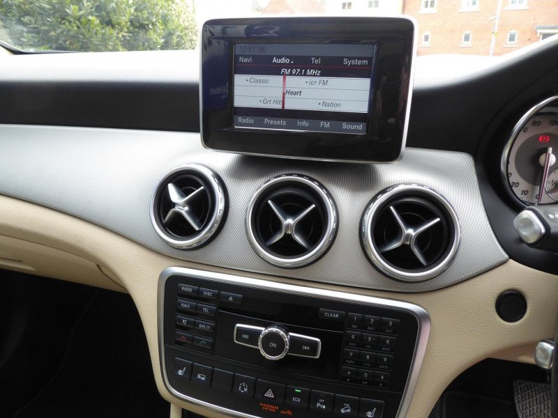 MERCEDES-BENZ GLA CLASS