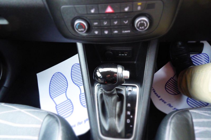 KIA VENGA
