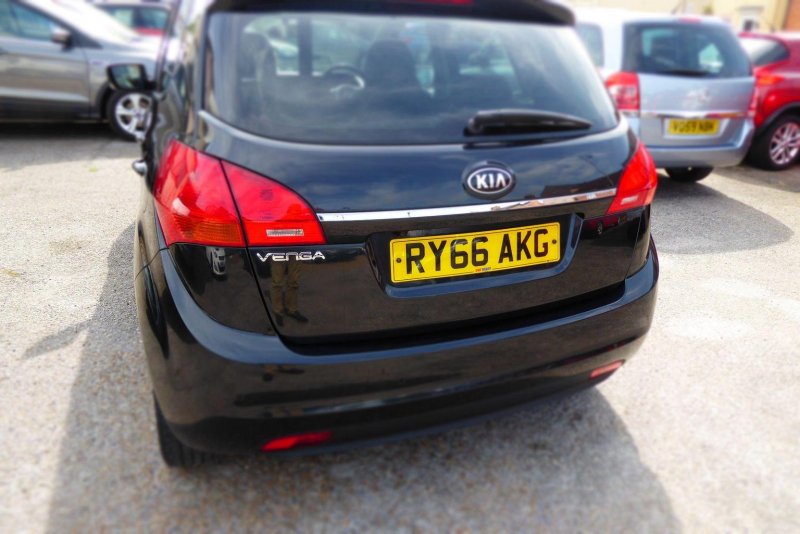 KIA VENGA