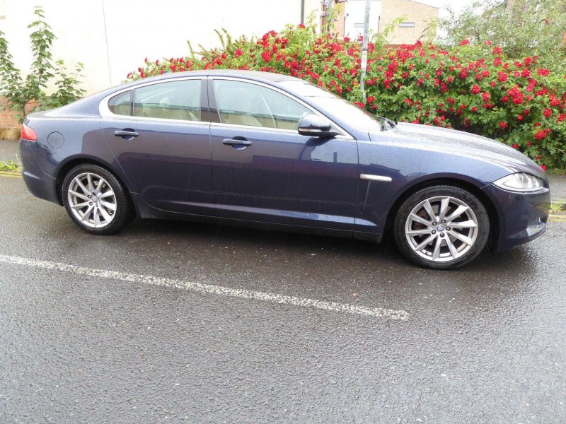 JAGUAR XF