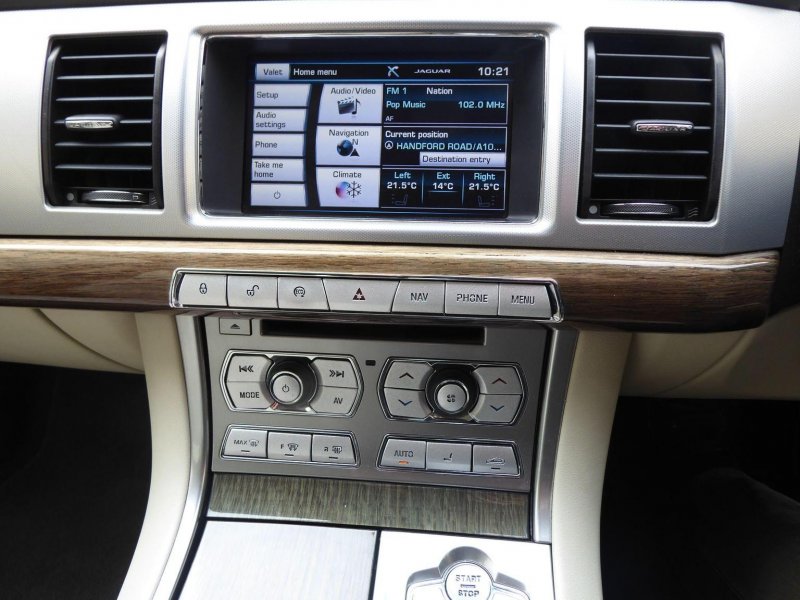 JAGUAR XF