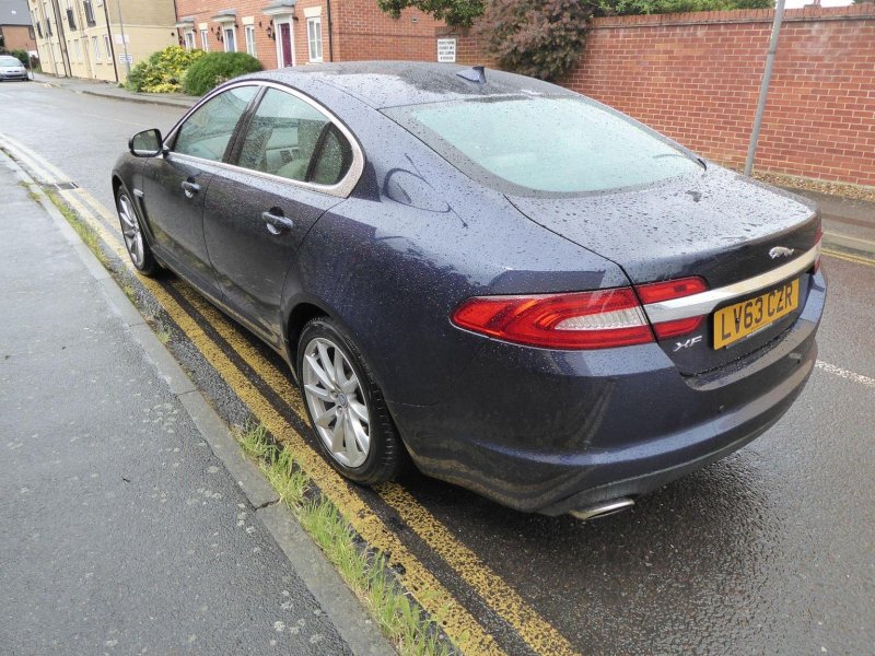 JAGUAR XF