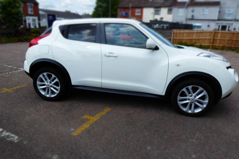 NISSAN JUKE